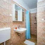 Hilde Red-7 By Interhome Appartement