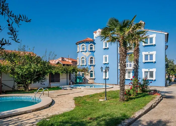 Hilde Red-7 By Interhome Apartman