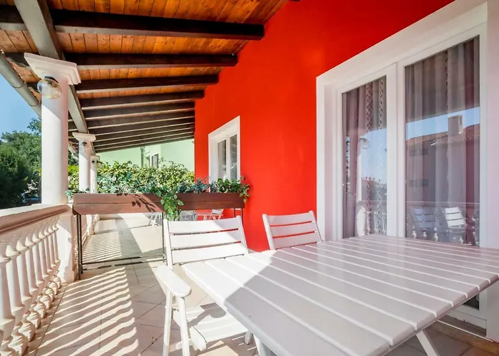 Hilde Red-7 By Interhome Apartman *