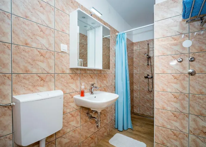 Hilde Red-7 By Interhome Apartament