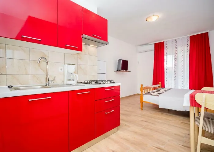 Hilde Red-7 By Interhome *