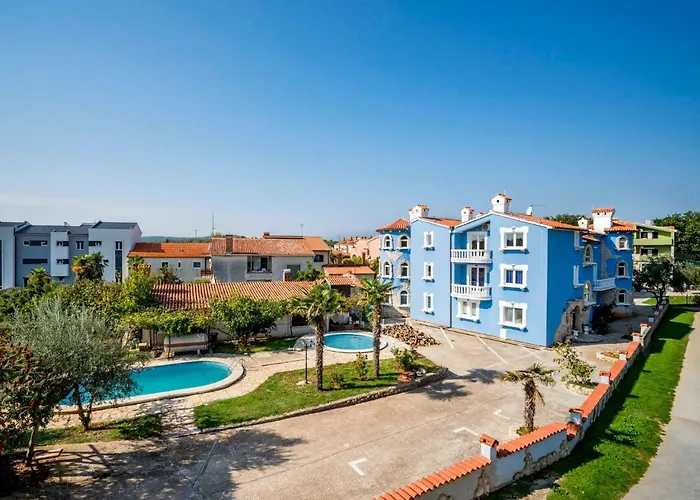 Hilde Red-7 By Interhome